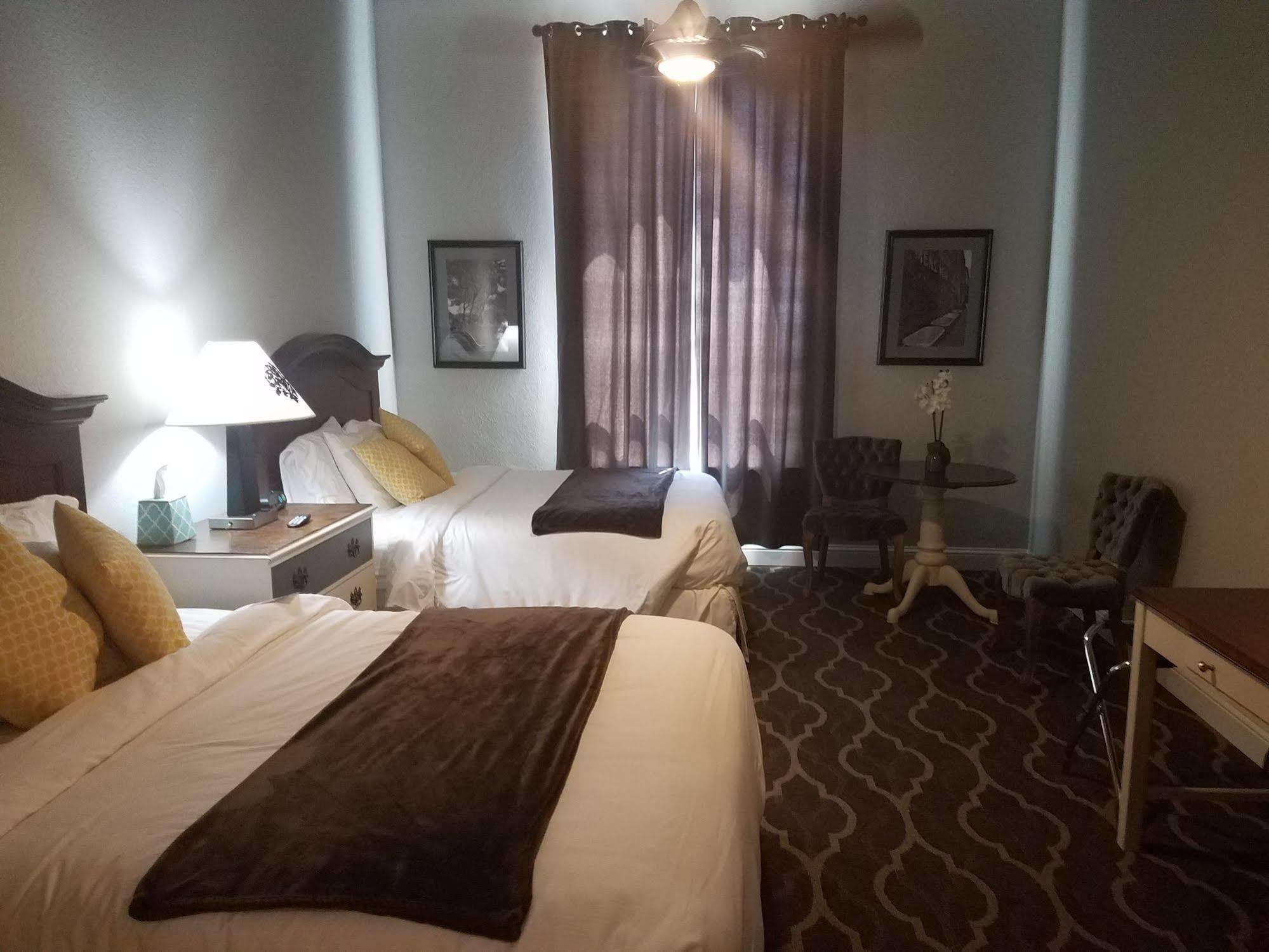 The Dilworth Inn Gonzales Extérieur photo